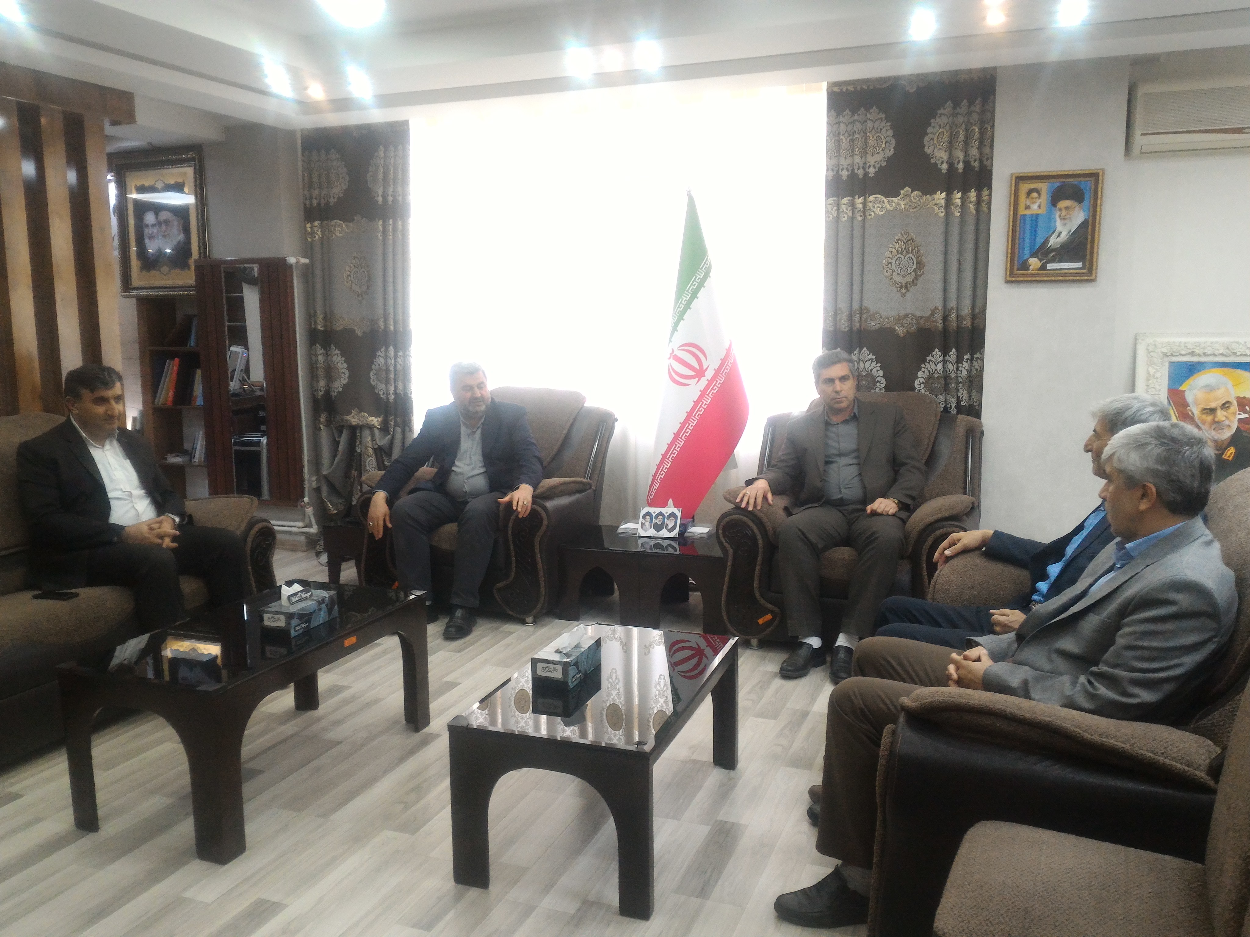 دیدار اعضای محترم شورای اسلامی شهرستان و شهردار محترم شهر سلماس با فرماندار
