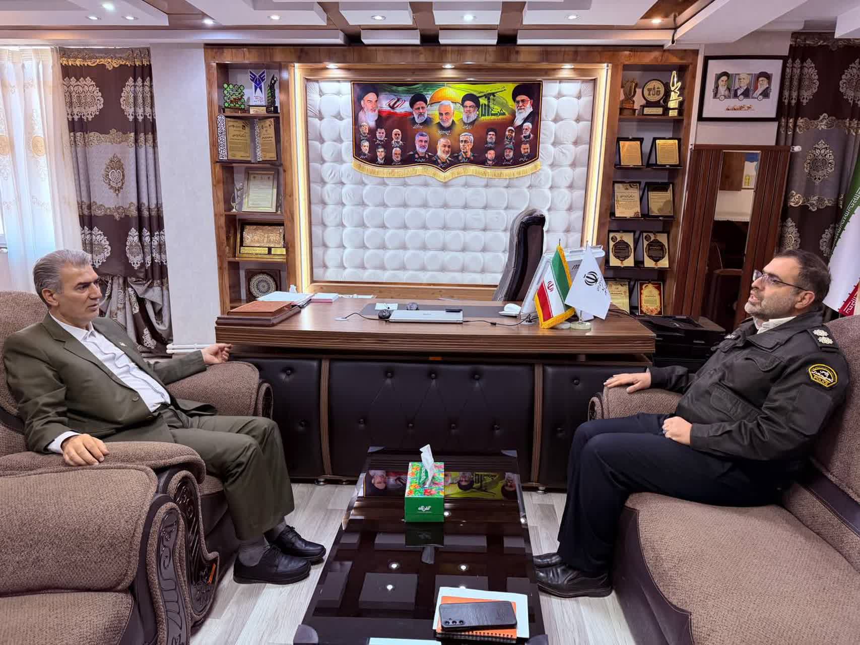 🔹در آستانه فرارسیدن ایام نوروز و افزایش ترددهای شهری رئیس پلیس راهور شهرستان سلماس با فرماندار این شهرستان دیدار و گفت‌وگو کرد.