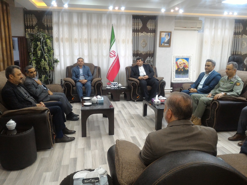 دیدار مدیرکل محترم اداره محیط زیست استان با فرماندار