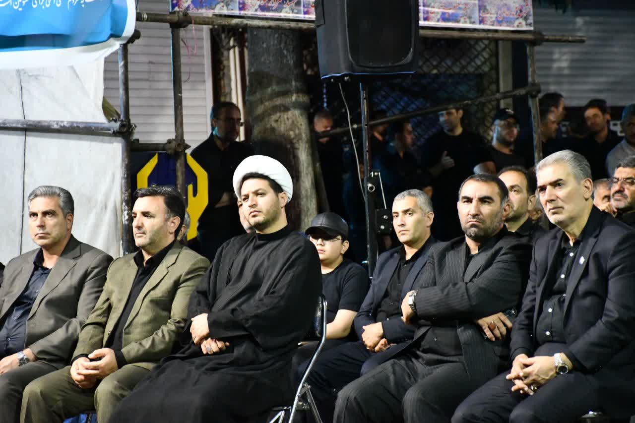 حضور فرماندار سلماس در تجمع شبانه مردمی همزمان با سومین شب محرم