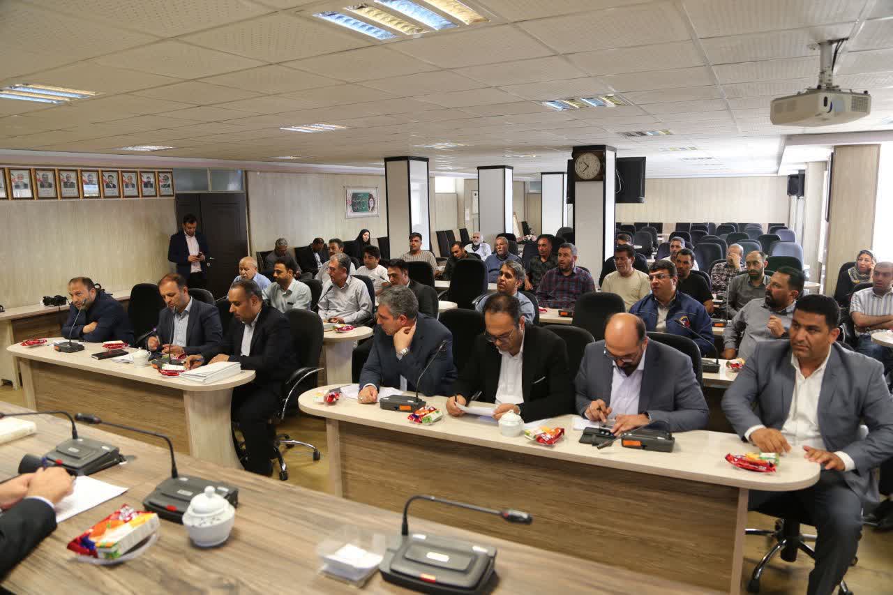 🇮🇷 تحویل قرارداد واگذاری زمین به 243 متقاضی نهضت ملی مسکن در سلماس همزمان با هفته دولت