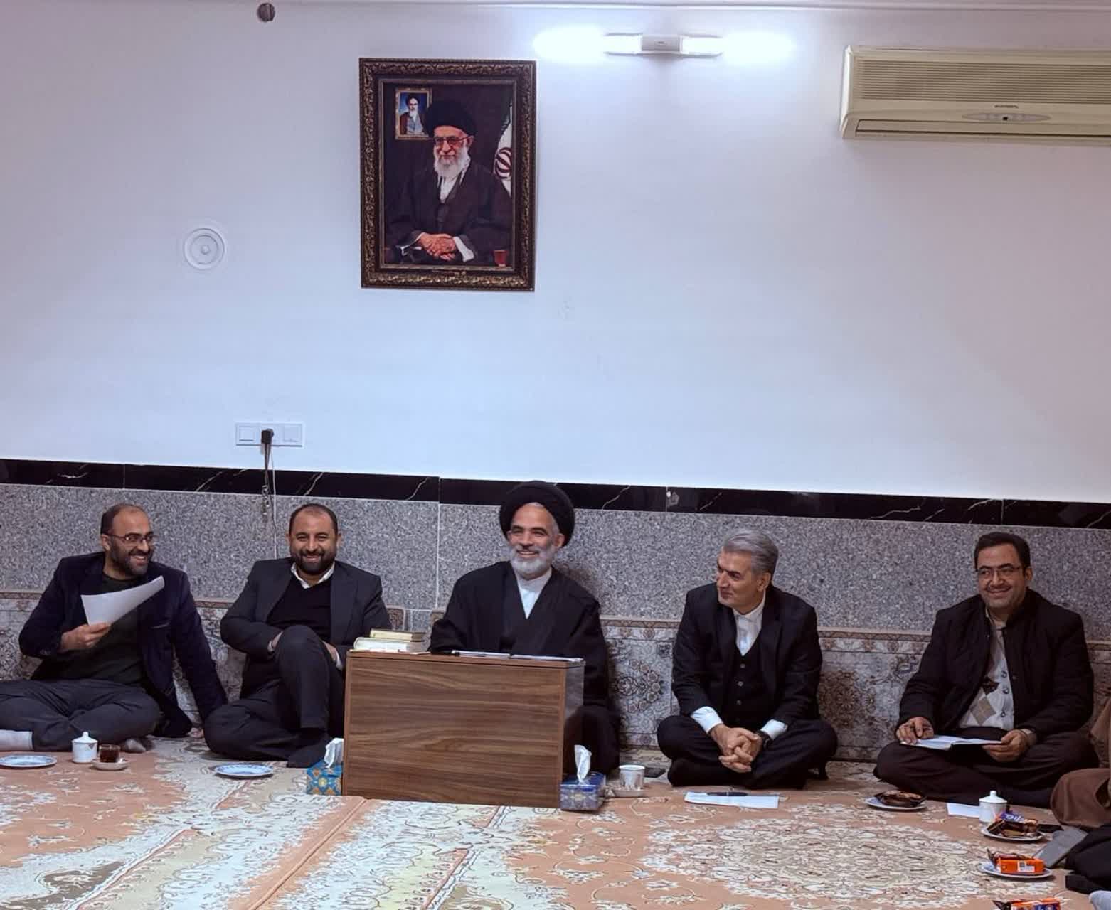 شست هماندیشی مدیران کانونهای فرهنگی و هنری مساجد شهرستان سلماس با حضور فرماندار سلماس، امام جمعه، رئیس کانونهای فرهنگی و هنری مساجد استان و جمعی از مدیران کانونها برگزار شد.