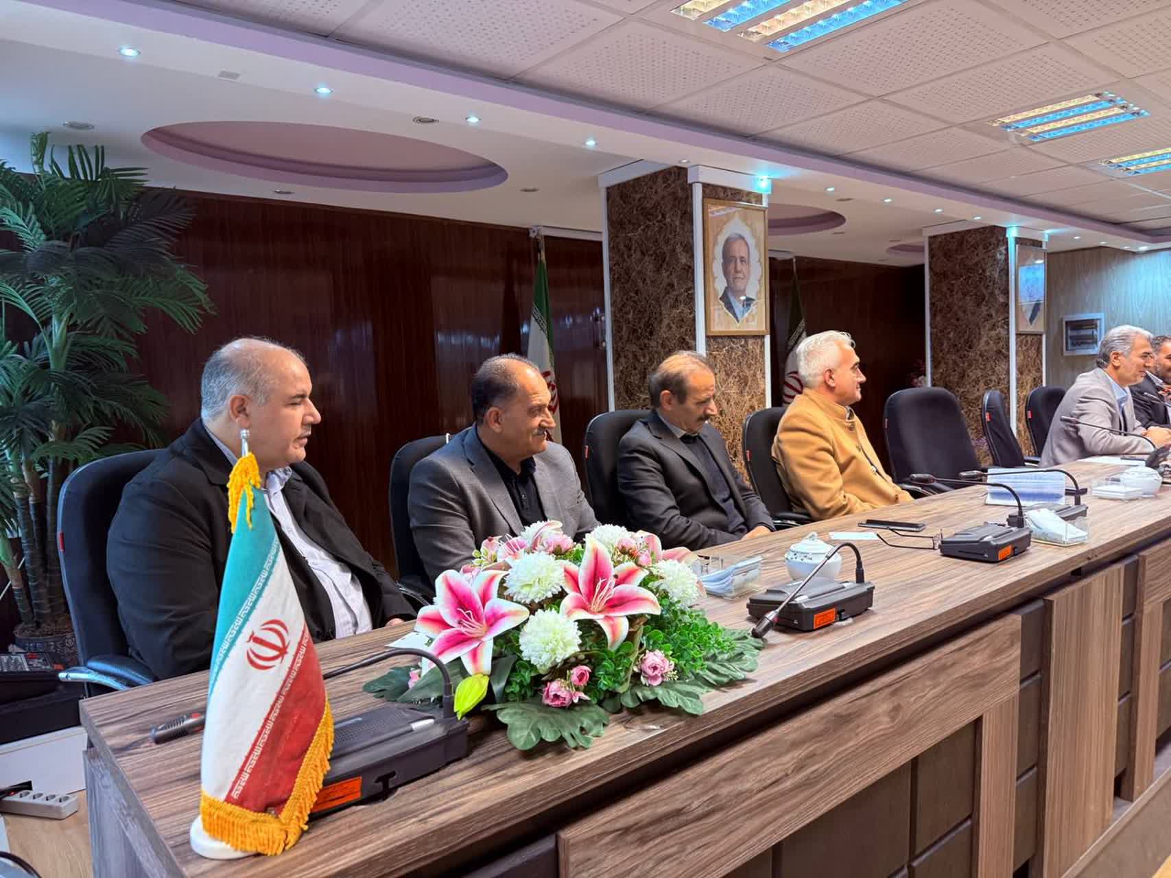 *جلسه انتخاب معتمدین اصلی و علی البدل هفتمین دوره شوراهای اسلامی شهرستان سلماس به ریاست فرماندار شهرستان و با حضور دادستان عمومی و انقلاب و اعضای هیئت نظارت برگزار شد*