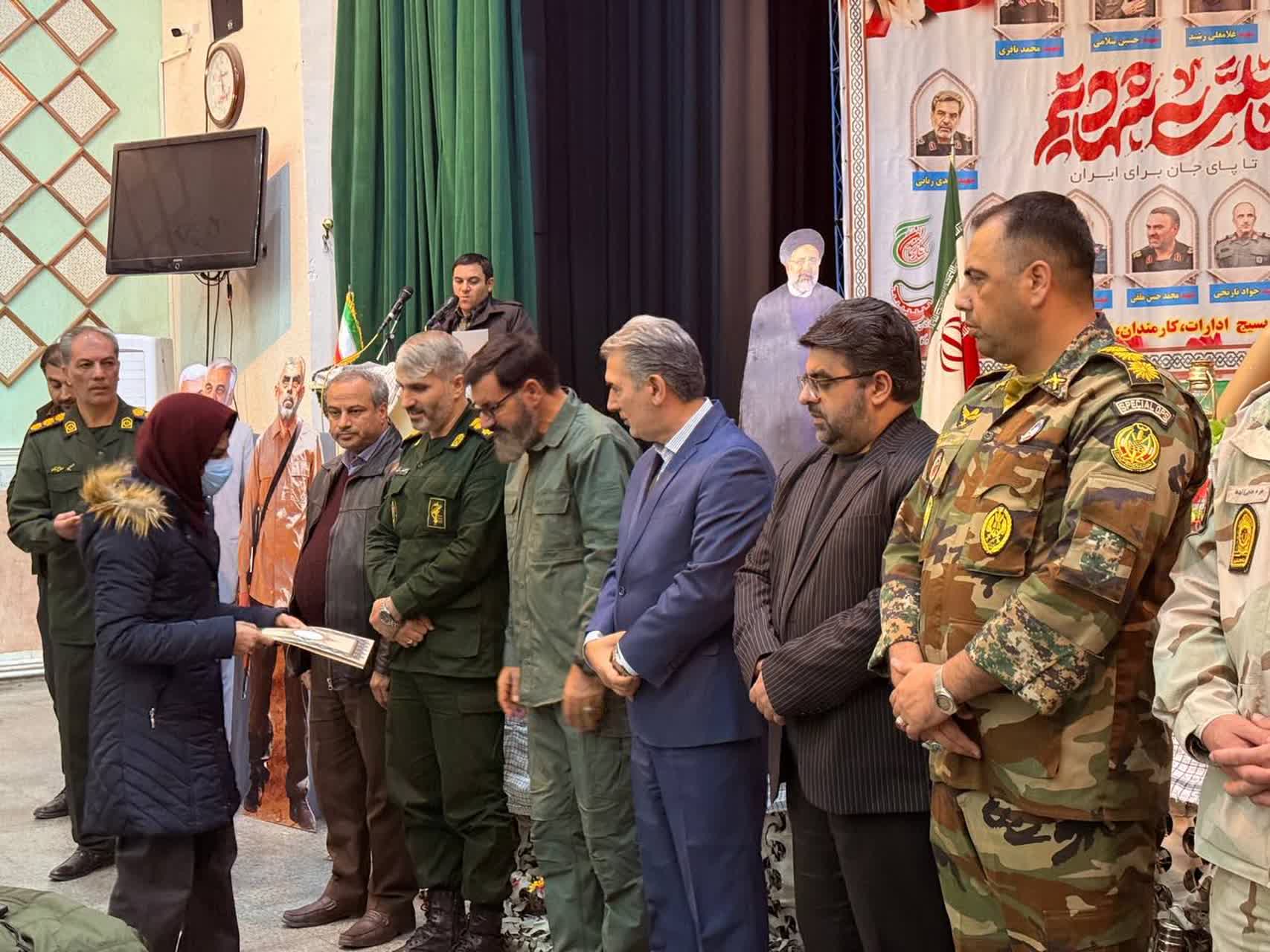 مراسم گرامیداشت سالگرد شهادت سردار سپهبد شهید حاج قاسم سلیمانی با حضور فرماندار سلماس و جمعی از مسئولان شهرستانی، در سالن اجتماعات اداره فرهنگ و ارشاد اسلامی برگزار شد.