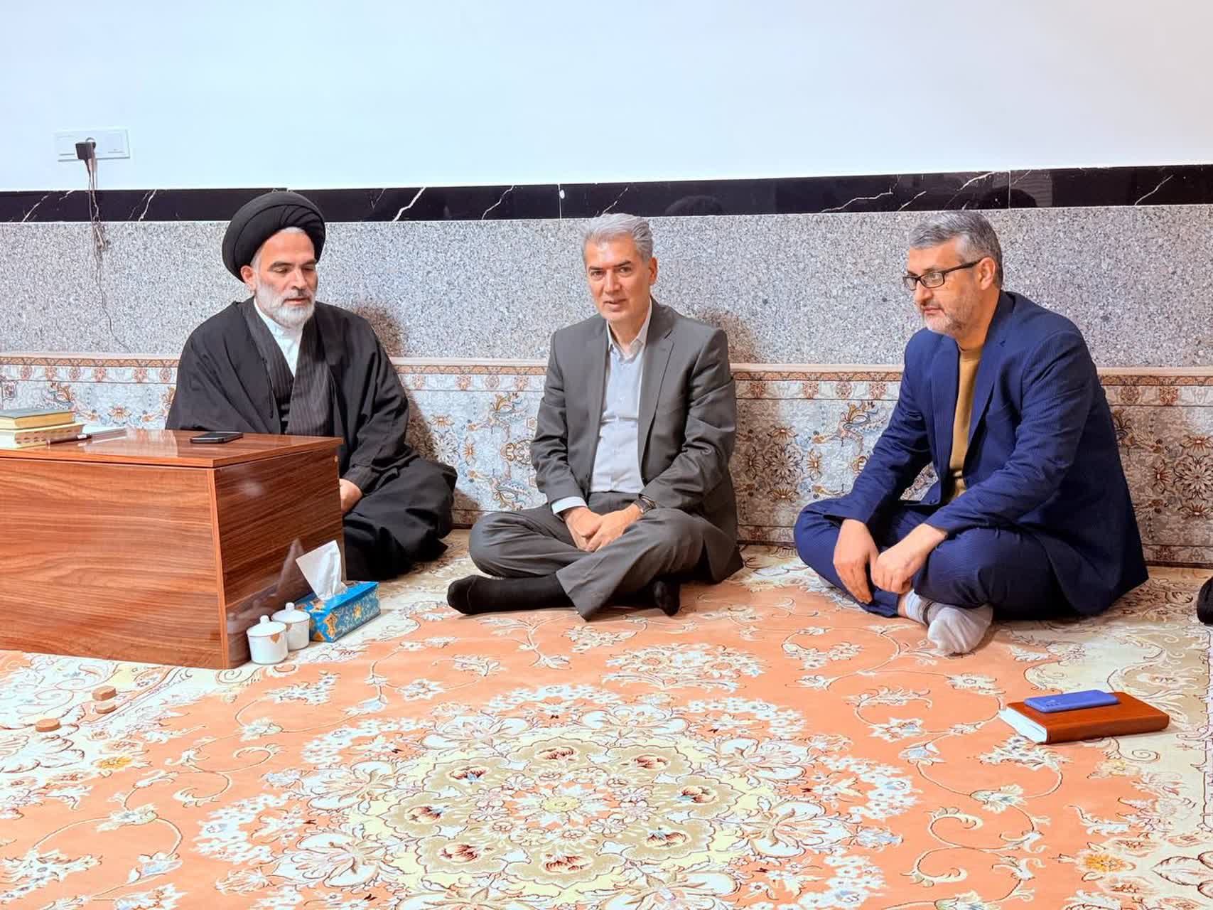 دیدار انوری با امام جمعه و فرماندار سلماس با محوریت بررسی ظرفیتهای توسعهای و حمایت از طرحهای محرومیتزدایی برگزار شد
