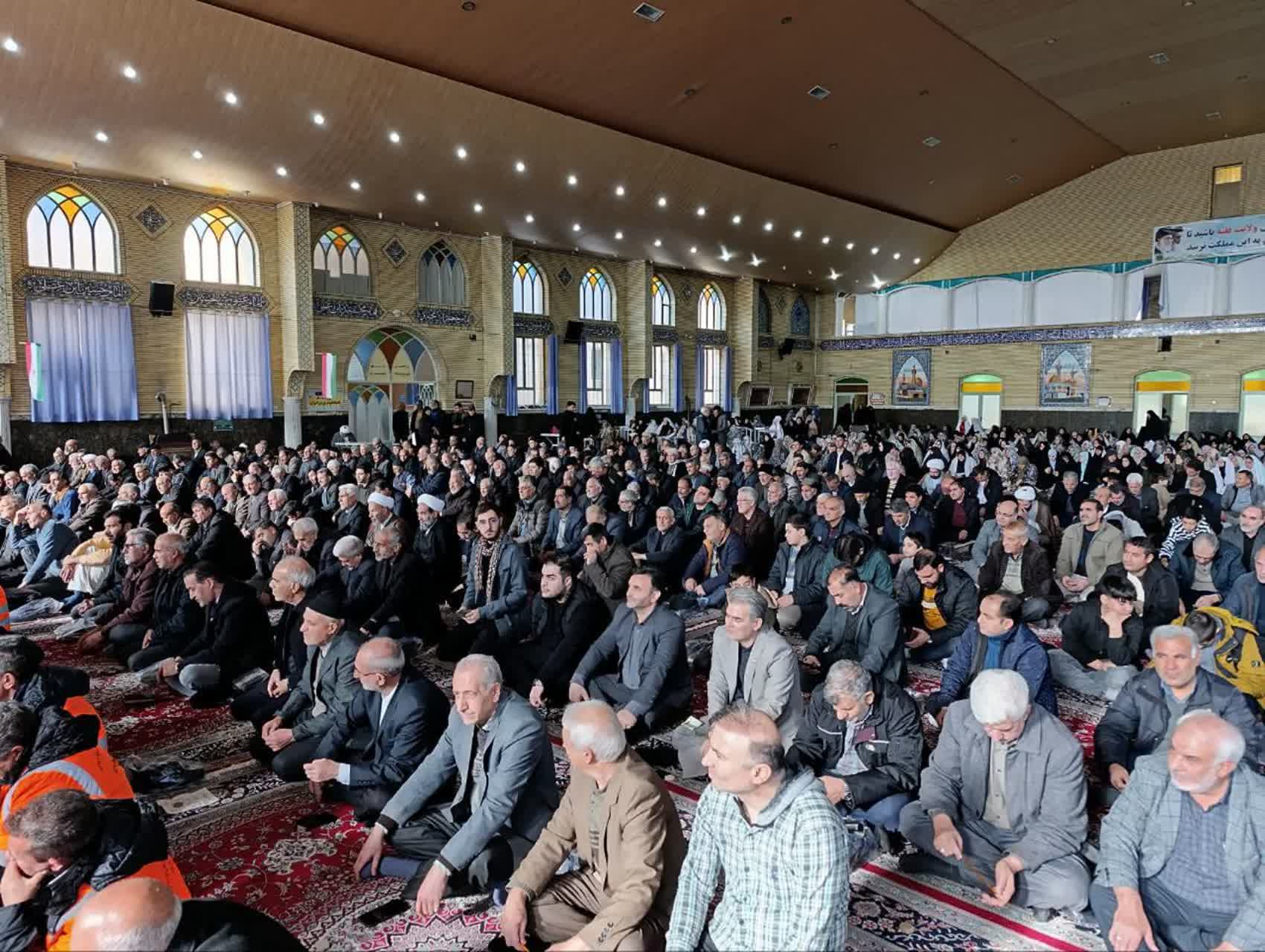 نماز جمعه شهرستان سلماس به امامت حجت‌الاسلام سید ابراهیم طباطبایی در مصلای این شهر اقامه شد.