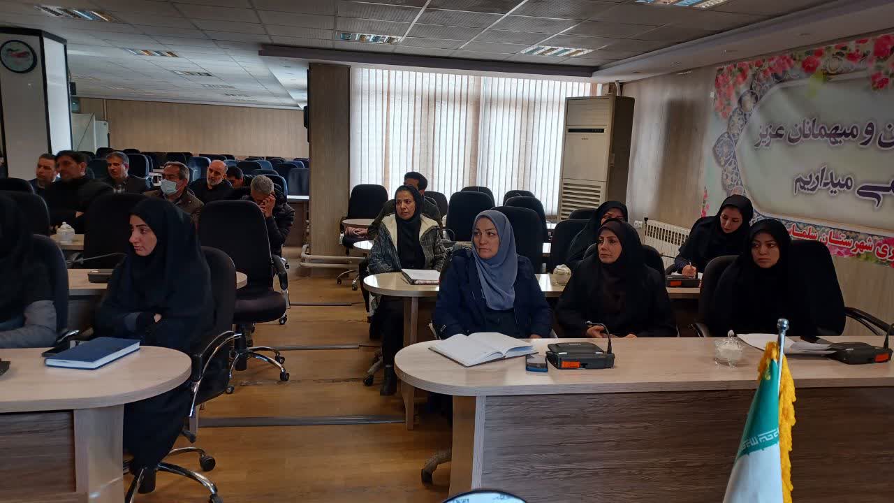 ⭕️ فرماندار سلماس در جلسه ستاد ساماندهی امور جوانان «رضایتمندی مردم اولویت اصلی دستگاه‌هاست/ لزوم بهره‌گیری از رویکردهای نو و عملیاتی در حوزه جوانان»