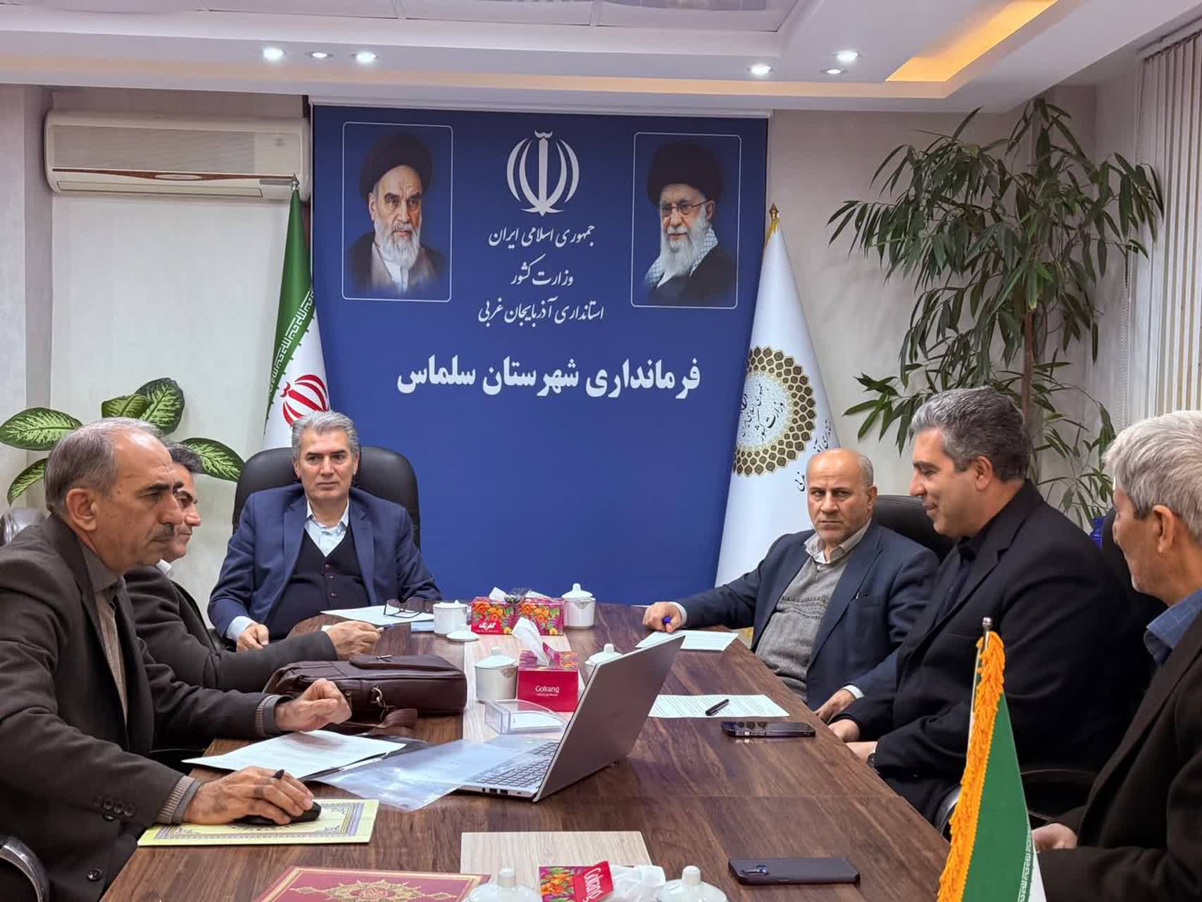 جلسه هیئت تطبیق شهرستان با حضور فرماندار، نماینده استانداری، رئیس دادگستری و سایر اعضای هیئت برگزار شد و در این جلسه، مصوبات ارسالی پس از طرح و بررسی‌های قانونی مورد رسیدگی قرار گرفته و تأیید یا رد شد