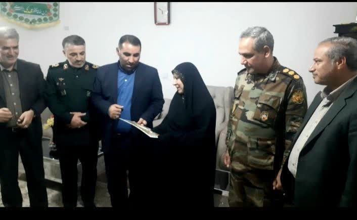 تجلیل از خانوادههای معظم شهدا با حضور مسئولان شهرستان سلماس