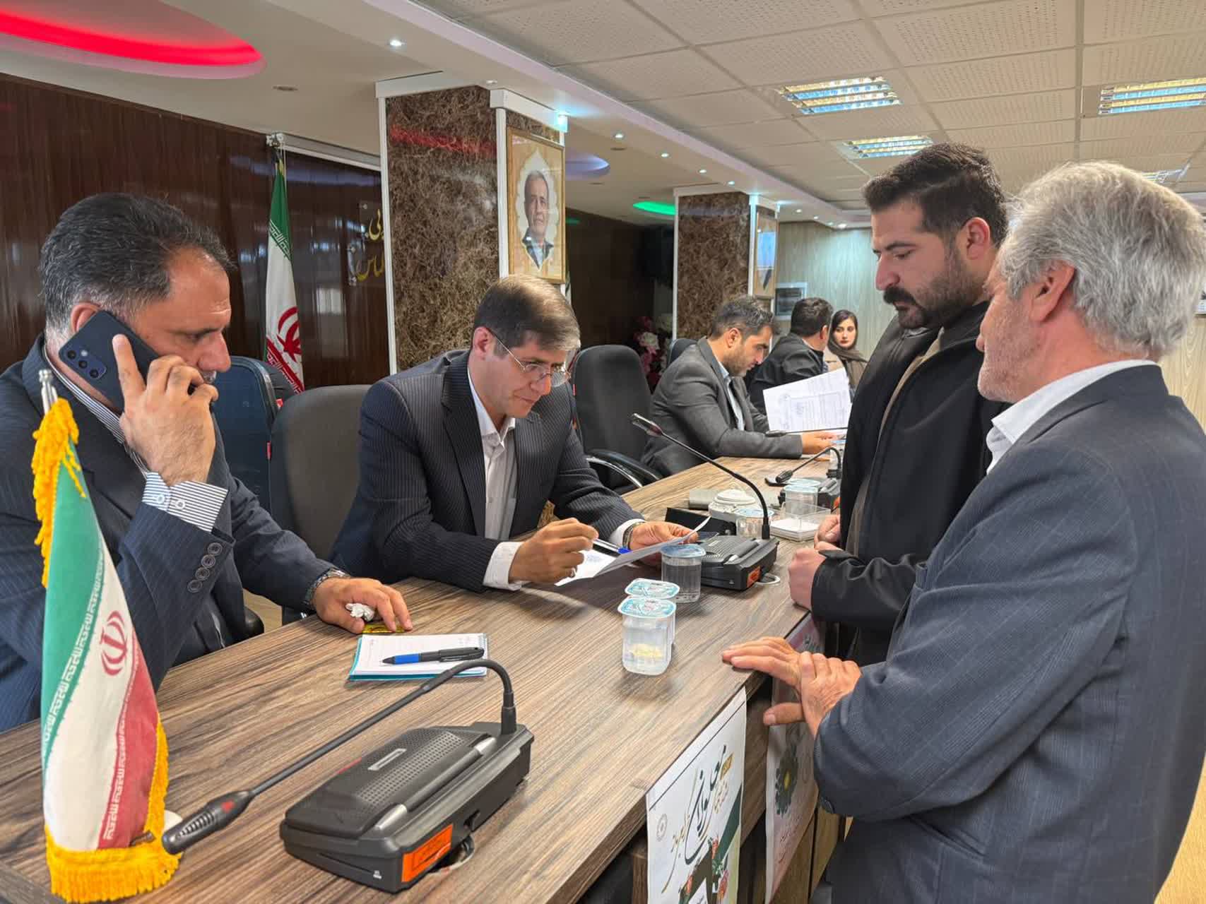 ✅️ ملاقات مردمی فرماندار سلماس برگزار شد / رسیدگی به درخواست بیش از 100 شهروند