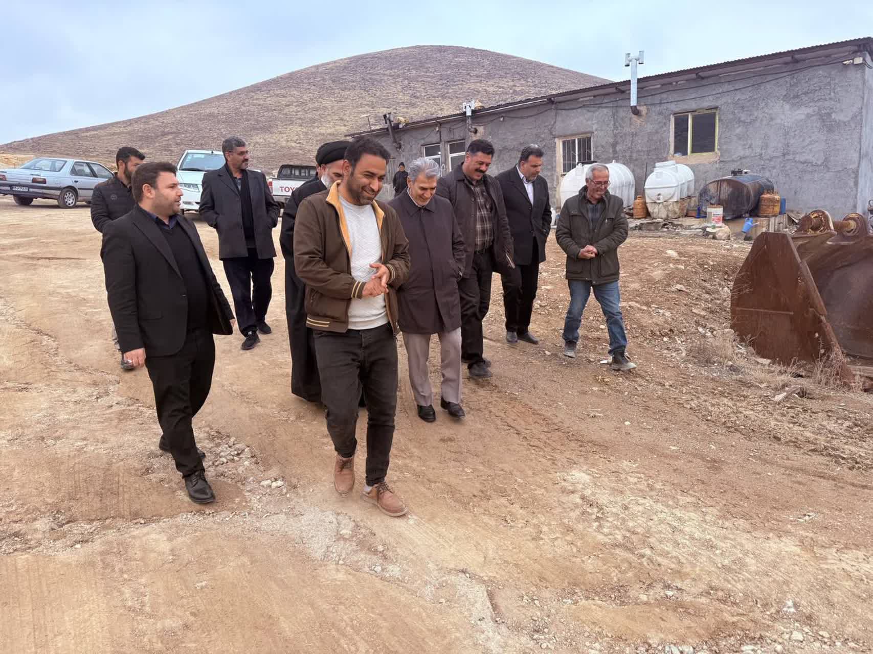 #حمایت_از_تولید بازدید فرماندار سلماس به همراه امام جمعه و اعضای کارگروه رفع موانع تولید از معدن سنگ مرمر روستای آجواج انجام شد