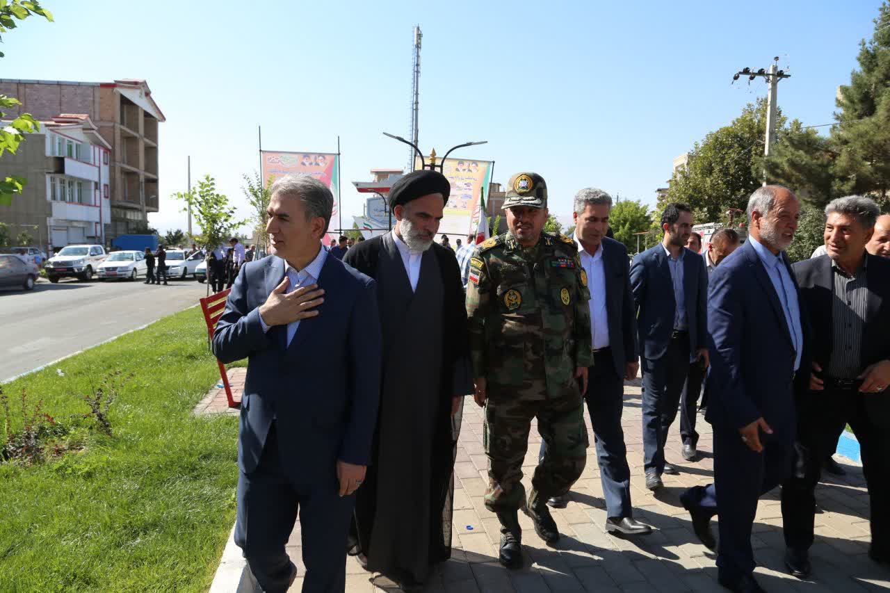 🇮🇷حضور علی علائی فرماندار، نماینده سلماس ،امام جمعه ، شهردار و اعضای شورای اسلامی شهر و جمعی از مدیران شهرستان در اولین روز هفته دولت رقم خورد ؛