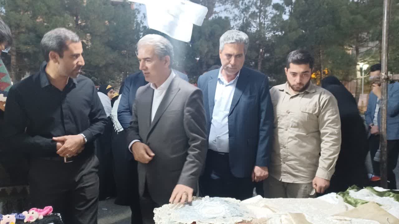 🔸 بازدید دکتر علائی فرماندار از نمایشگاه عفاف و حجاب و توانمندیهای بانوان در پارک چمران سلماس