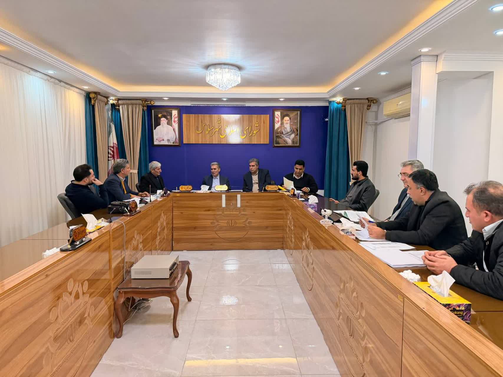 جلسه بررسی تعرفه و عوارض شهرداری در صحن شورای اسلامی