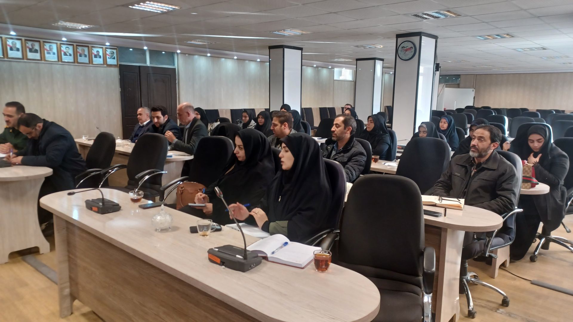 برگزاری جلسه کارگروه دختران جوان دانش آموزان و دانشجویان در سلماس؛ بررسی چالش‌های آموزشی و اشتغال و تأکید بر ساماندهی مشکلات