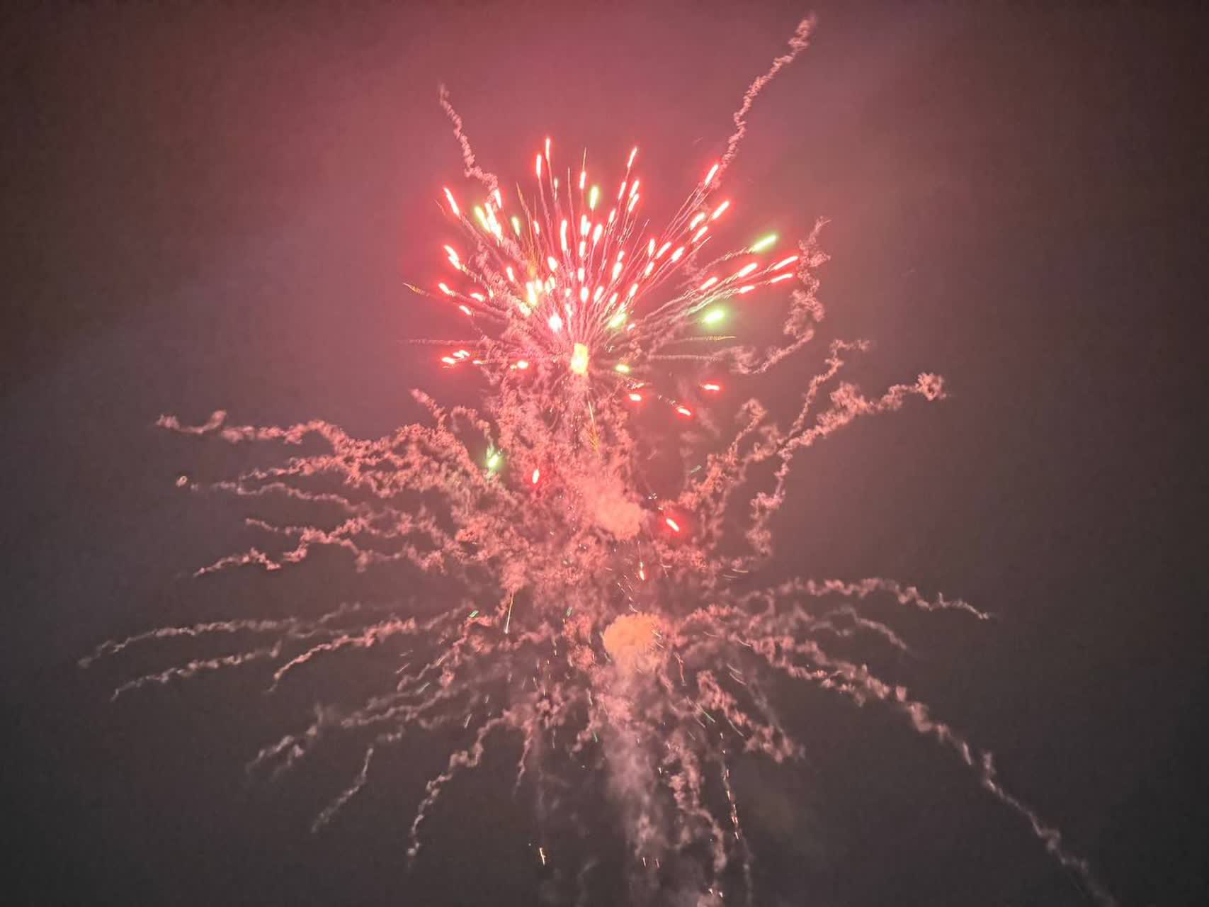 🔹بانگ «الله‌اکبر» و نورافشانی همزمان با سراسر کشور در سلماس