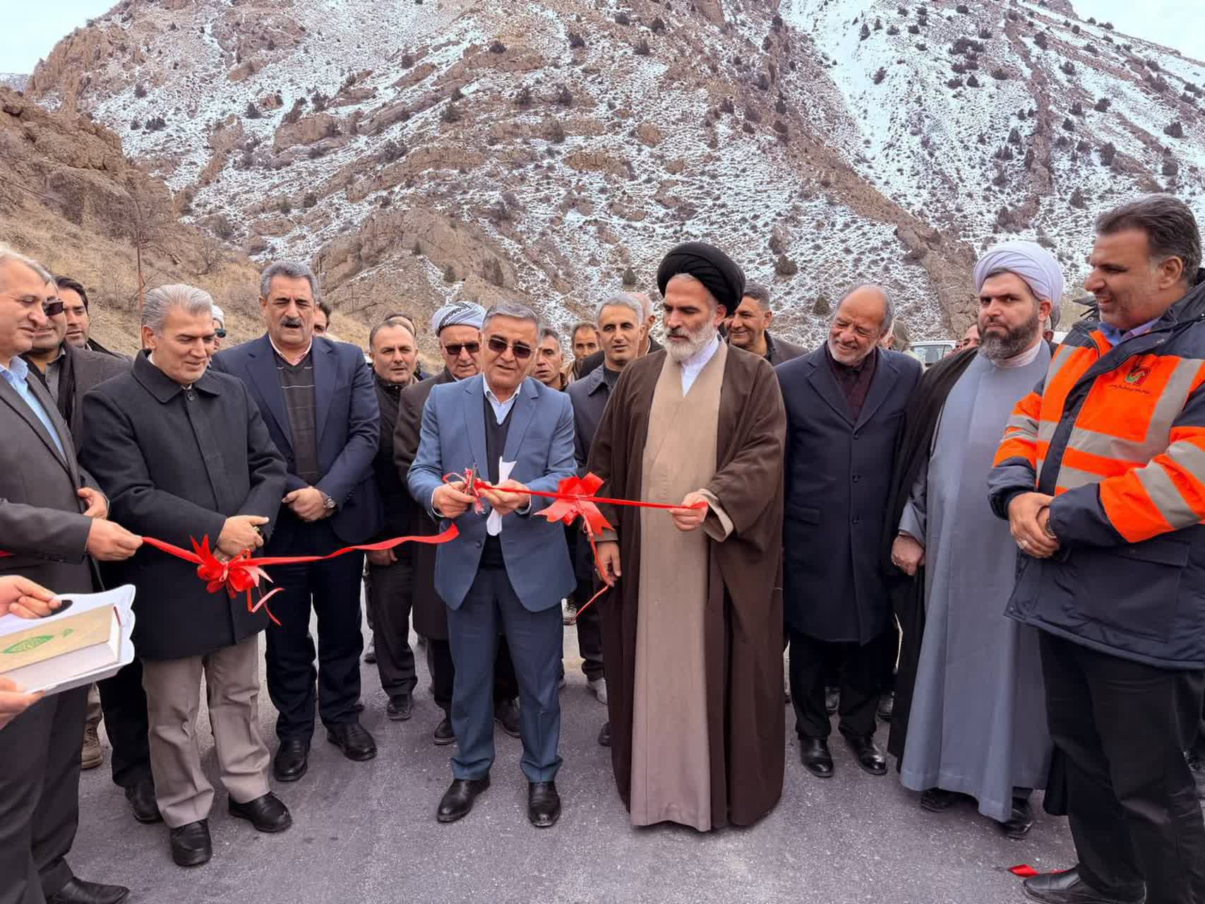 🇮🇷چهل و هفتمین فجر پیروزی🇮🇷  🔹همزمان با حضور معاون وزیر جهاد کشاورزی، فرماندار شهرستان سلماس، نماینده مردم سلماس در مجلس شورای اسلامی، امام جمعه سلماس و مدیران کل جهاد کشاورزی و امور عشایری، چند