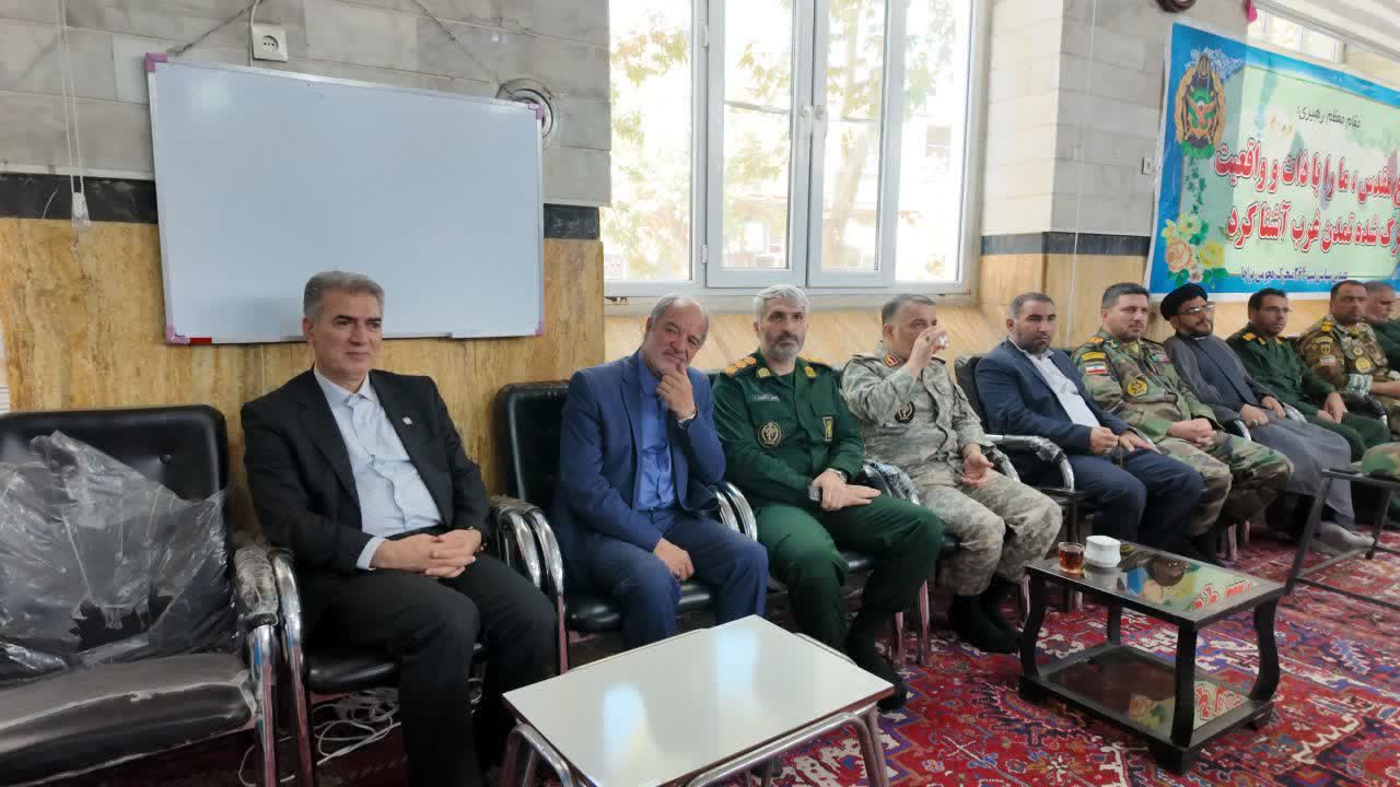 یادواره فرماندهان شهید دفاع مقدس در سلماس برگزار شد