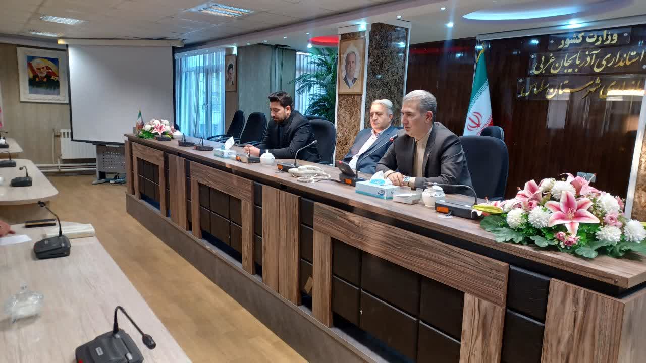 تأکید فرماندار سلماس بر هم‌افزایی سازمانی جهت ارتقای رضایتمندی عمومی