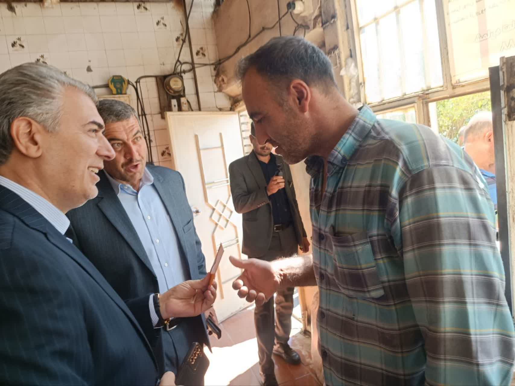 بازدید فرماندار سلماس از نانوایی تازهشهر