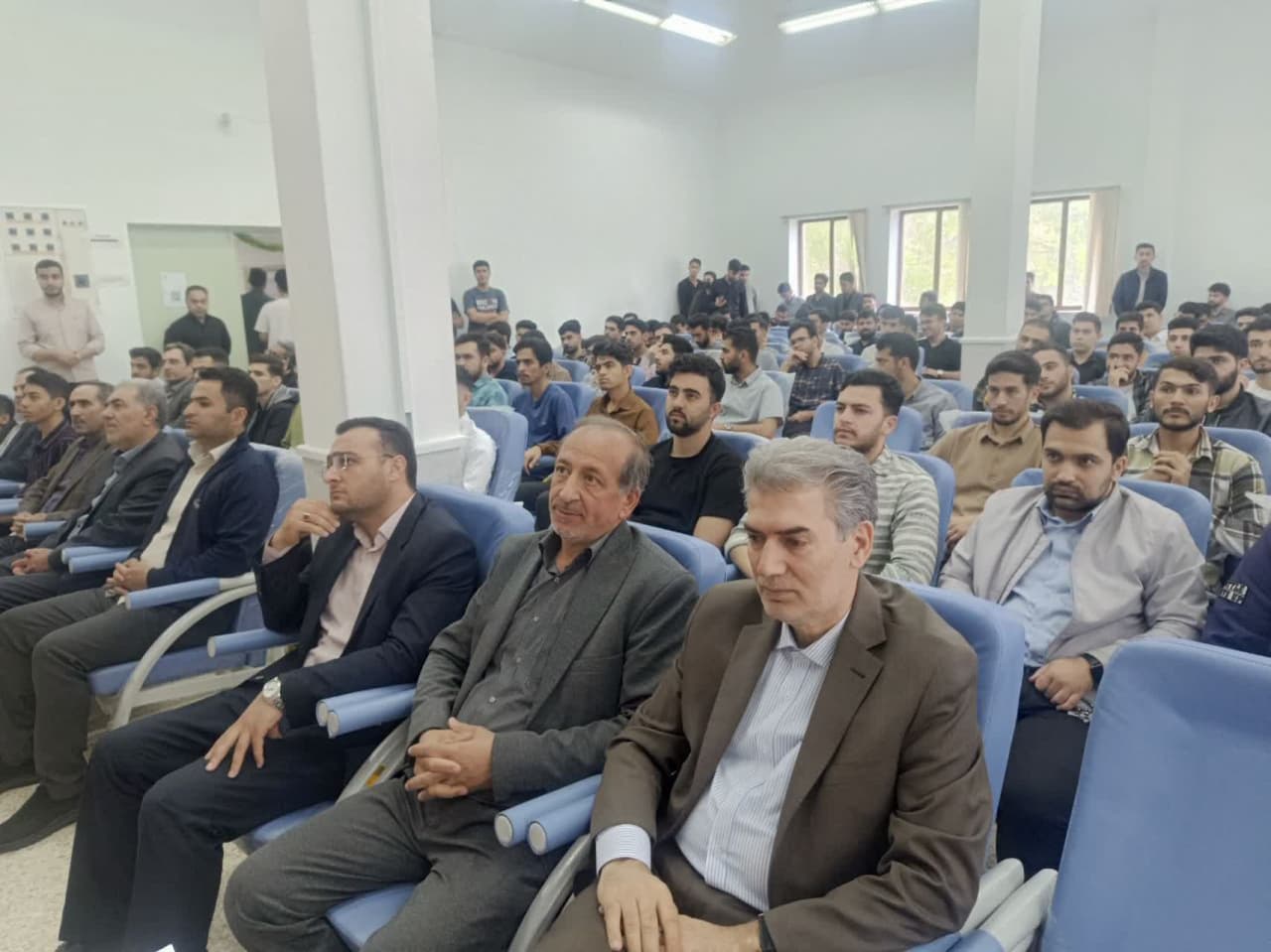 حضور دکتر علایی فرماندار سلماس به مناسبت دهه کرامت و گرامیداشت روز معلم در دانشگاه فرهنگیان