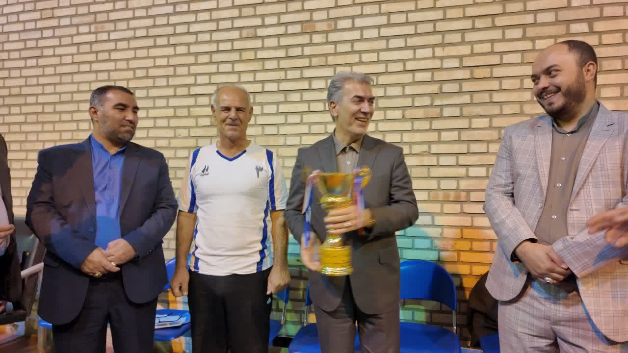 دیدار فرماندار سلماس با ورزشکاران والیبال نشسته