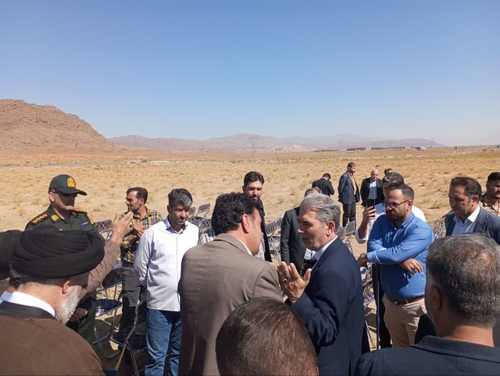 کلنگزنی نیروگاه خورشیدی 10 مگاواتی در روستای یالقوز آغاج