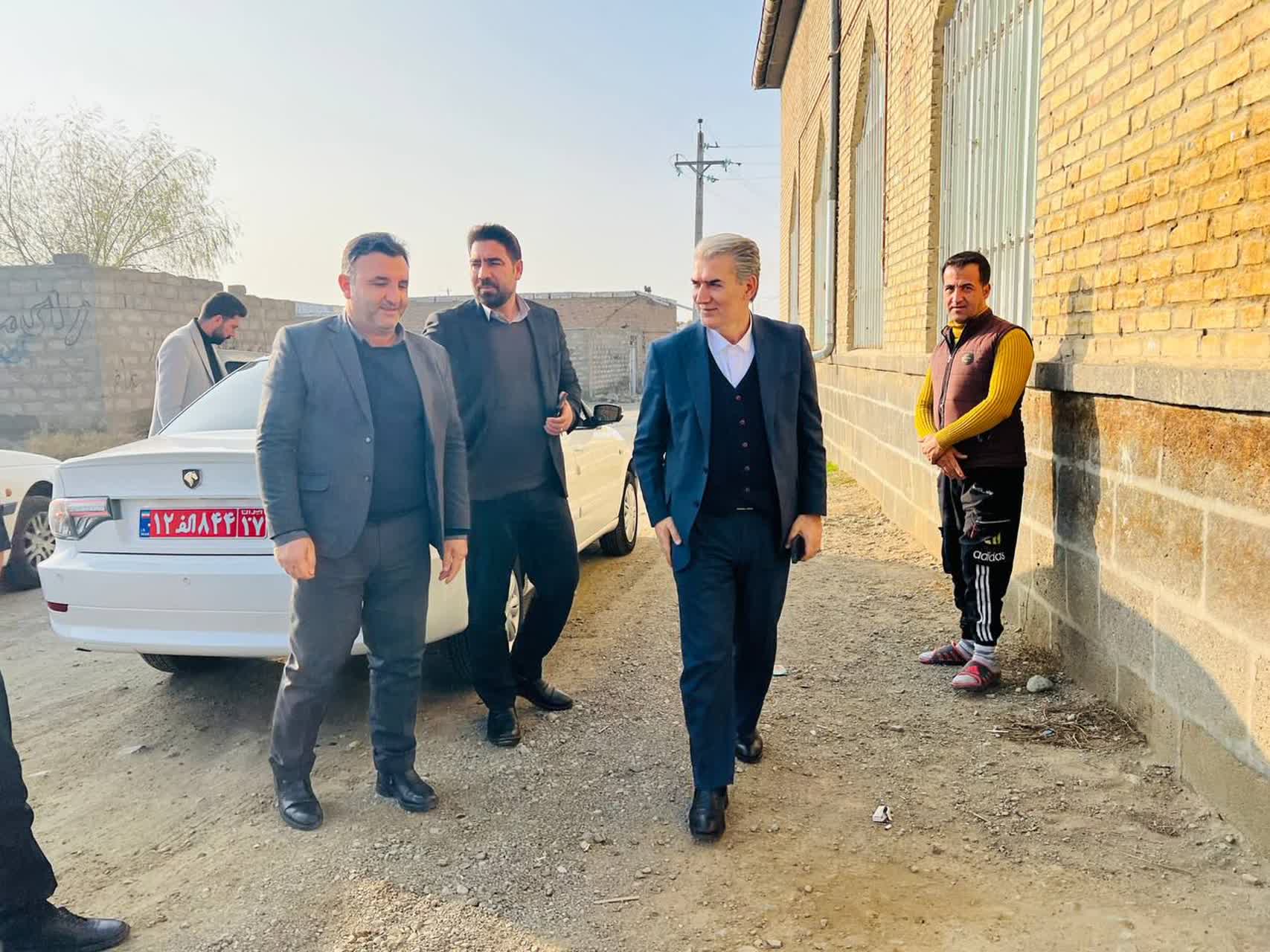 فرماندار سلماس مشکلات روستای حمزهکندی را بررسی کرد