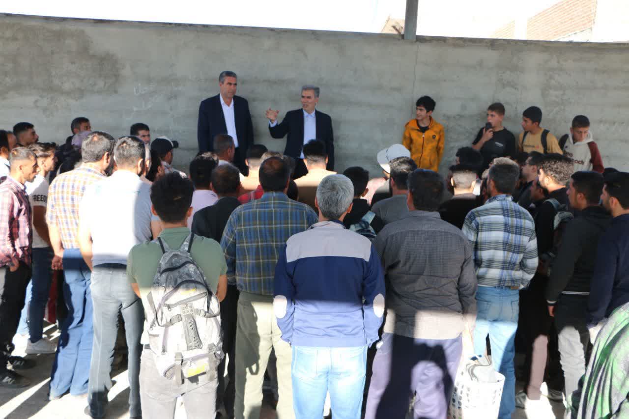 با دستور فرماندار؛ ایجاد سایبان و بهسازی محل استقرار کارگران فصلی در سلماس