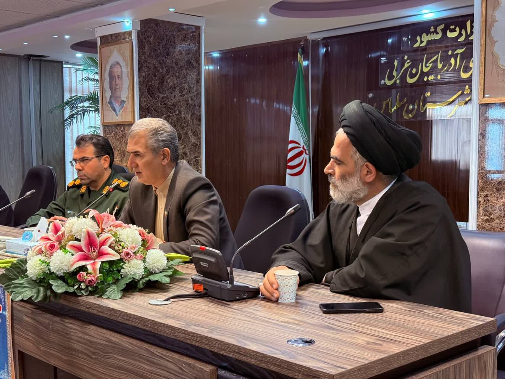 جلسه کارگروه اجتماعی ، فرهنگی با محوریت هماهنگی بزرگداشت یوم الله 9 دی با حضور امام جمعه سلماس به ریاست فرماندار و با حضور اعضای جلسه برگزار شد.