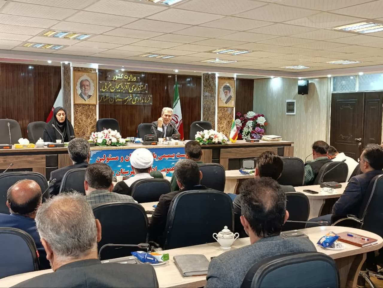 نشست صمیمی فرماندار با مسئولان روابط عمومی دستگاههای اجرایی سلماس