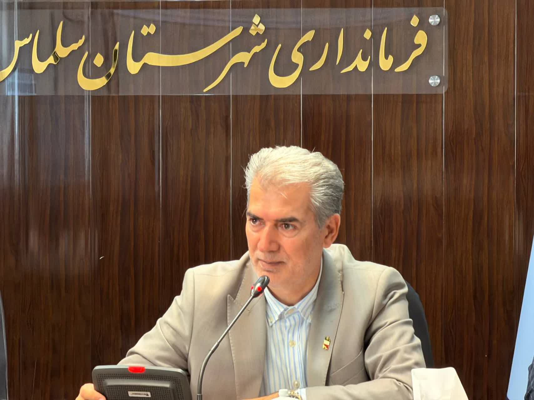 🔹جلسه انجمن کتابخانههای عمومی شهرستان سلماس به ریاست علی علائی فرماندار شهرستان و با حضور معصومی مدیرکل کتابخانههای عمومی آذربایجانغربی، اعضای انجمن و جمعی از مسئولان شهرستان در سالن جلسات فرماندا