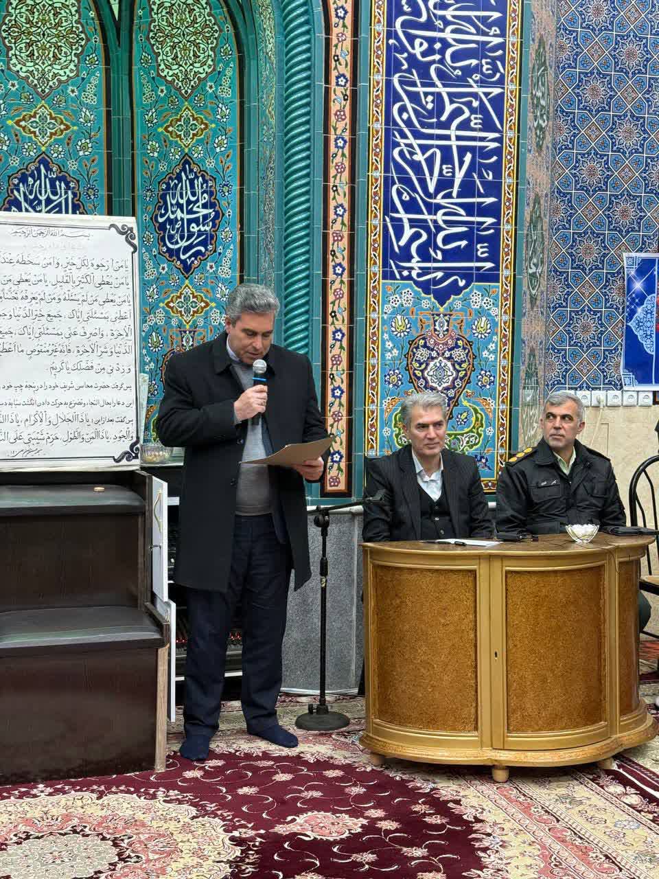 برگزاری میز خدمت جهادی در سلماس با حضور فرماندار و پاسخگویی مستقیم به مطالبات مردمی