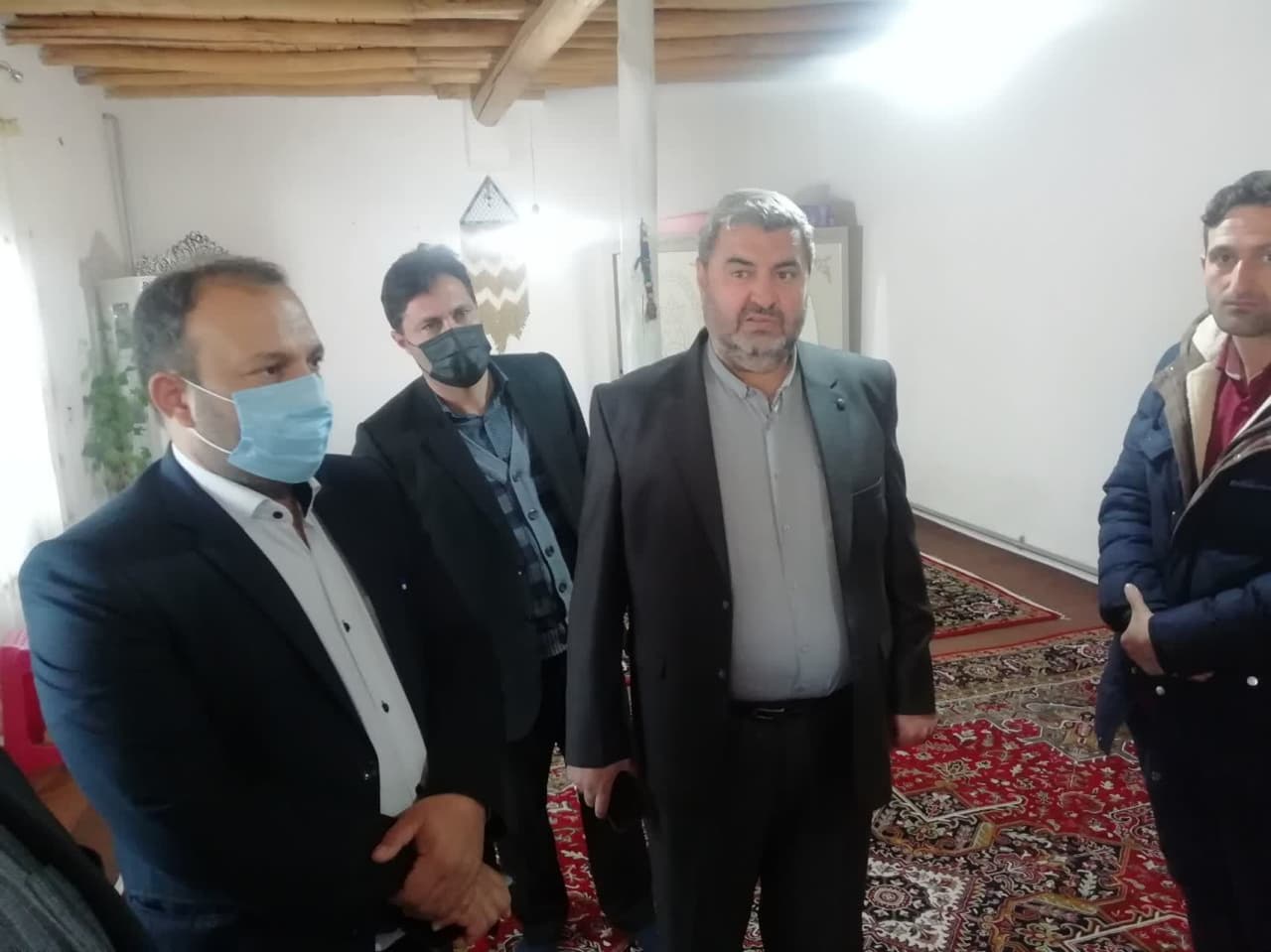 بازدید فرماندار از مناطق زلزله زده شهرستان سلماس