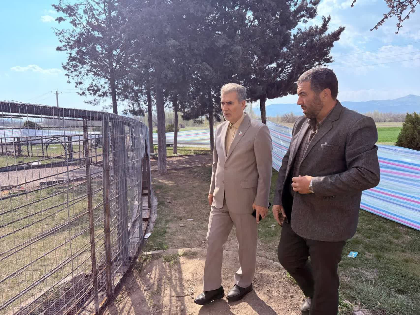 فرماندار شهرستان سلماس در بازدیدی میدانی از روند اجرای پروژه‌های عمرانی شهرداری تازه‌شهر در جریان آخرین وضعیت این طرح‌ها قرار گرفت.