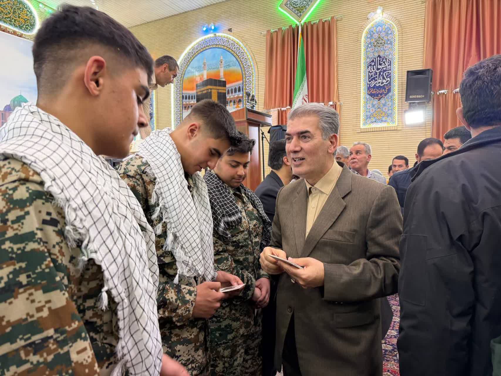 🇮🇷چهل و هفتمین فجر پیروزی🇮🇷  جشن بزرگ نیمه شعبان و دهه مبارک فجر با حضور فرماندار شهرستان سلماس جمعی از مسئولان محلی و آحاد مردم انقلابی و ولایتمدار تازه‌شهر برگزار شد.