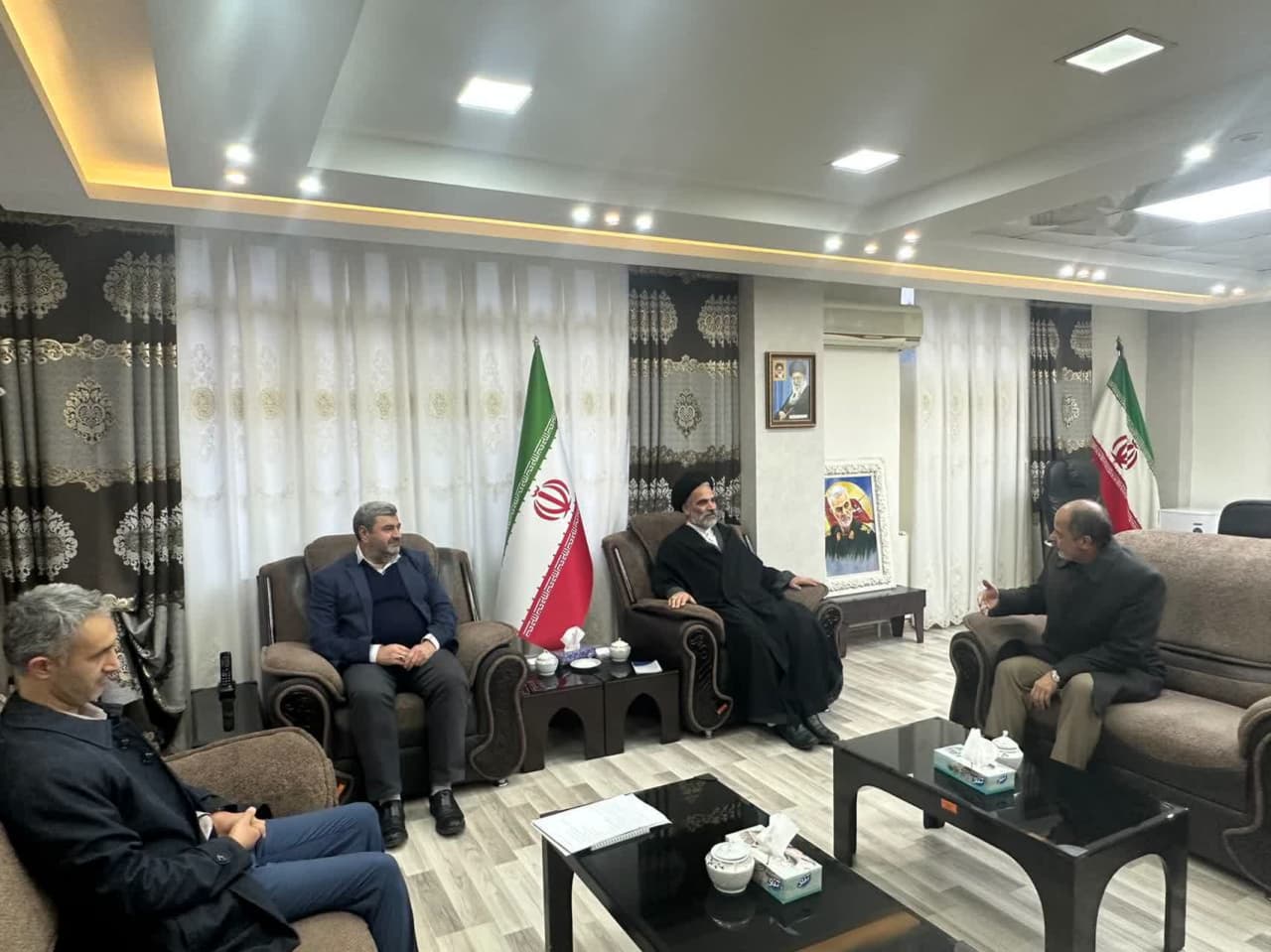 دیدار امام جمعه محترم و نماینده شریف شهرستان با فرماندار سلماس