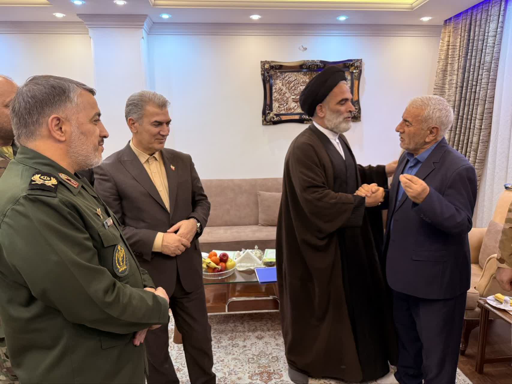تکریم اسوه‌های ایثار؛ دیدار مسئولان ارشد سلماس با جانبازان سرافراز