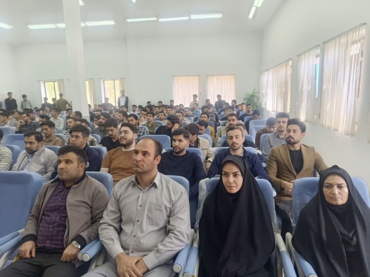 حضور دکتر علایی فرماندار سلماس به مناسبت دهه کرامت و گرامیداشت روز معلم در دانشگاه فرهنگیان