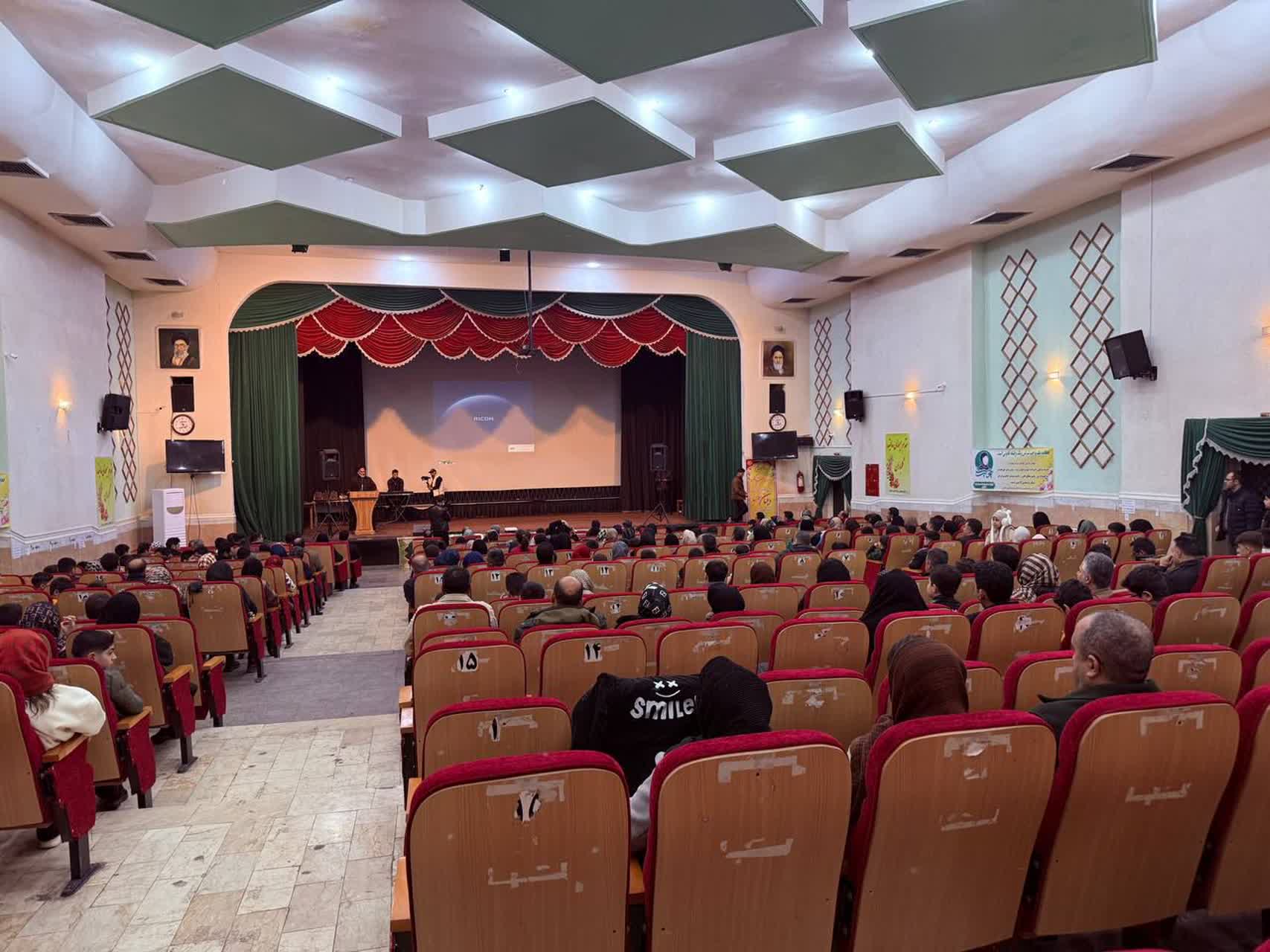 حضور مسئولان شهرستان سلماس در جشن نونهالان فوتبالیست