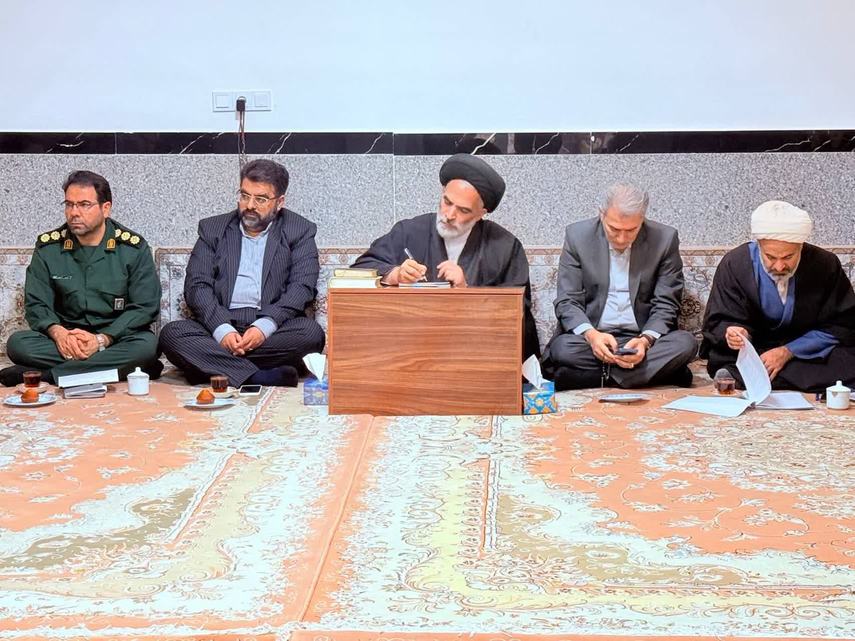 ✳️ هشتمین جلسه شورای فرهنگ عمومی شهرستان سلماس با حضور امام جمعه، فرماندار، اعضای شورا و رؤسای دستگاههای اجرایی در دفتر امام جمعه برگزار شد.