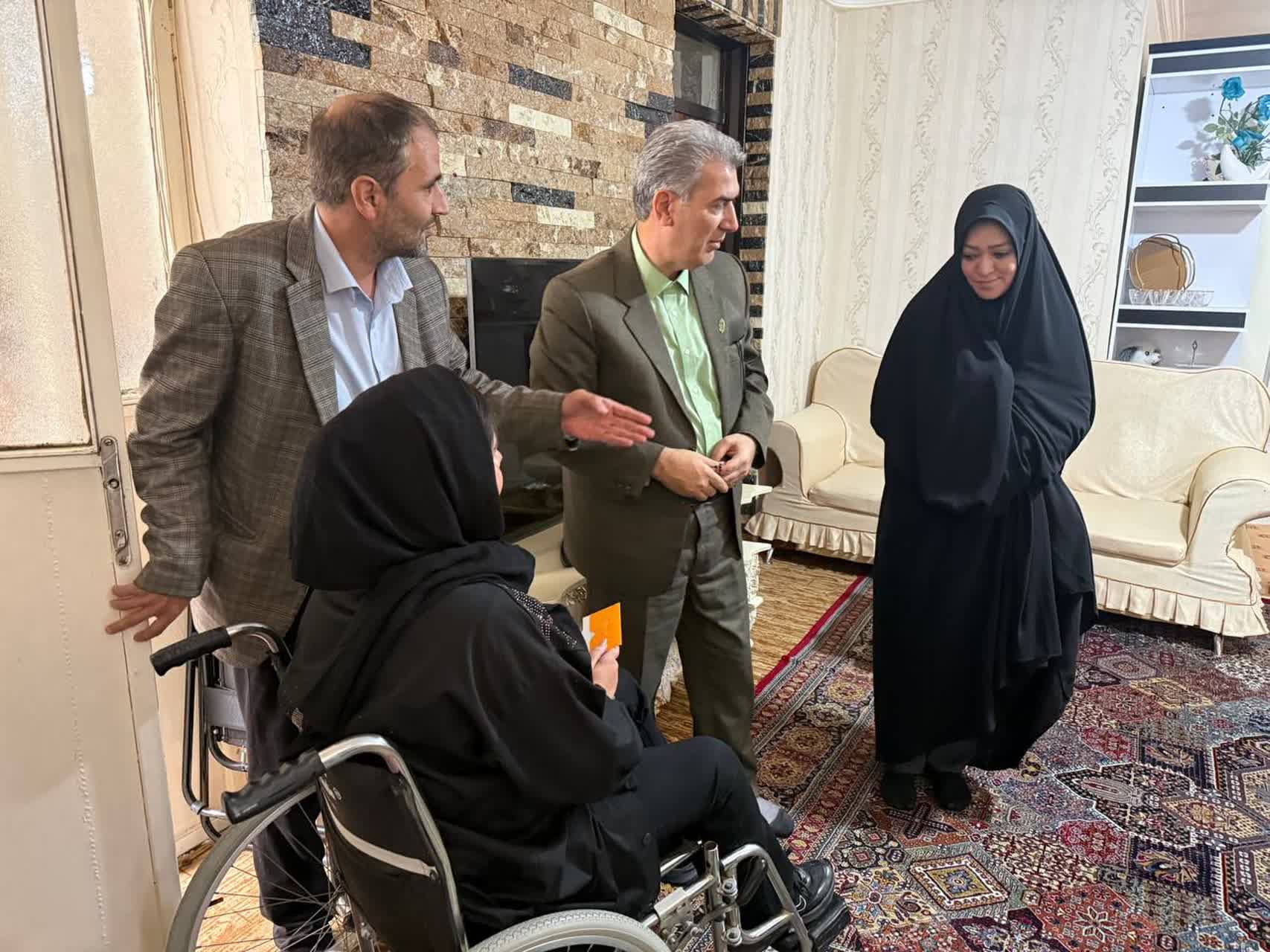 🔰دیدار فرماندار سلماس از خانوادههای دارای دو فرزند معلول در هفته گرامیداشت معلولیت