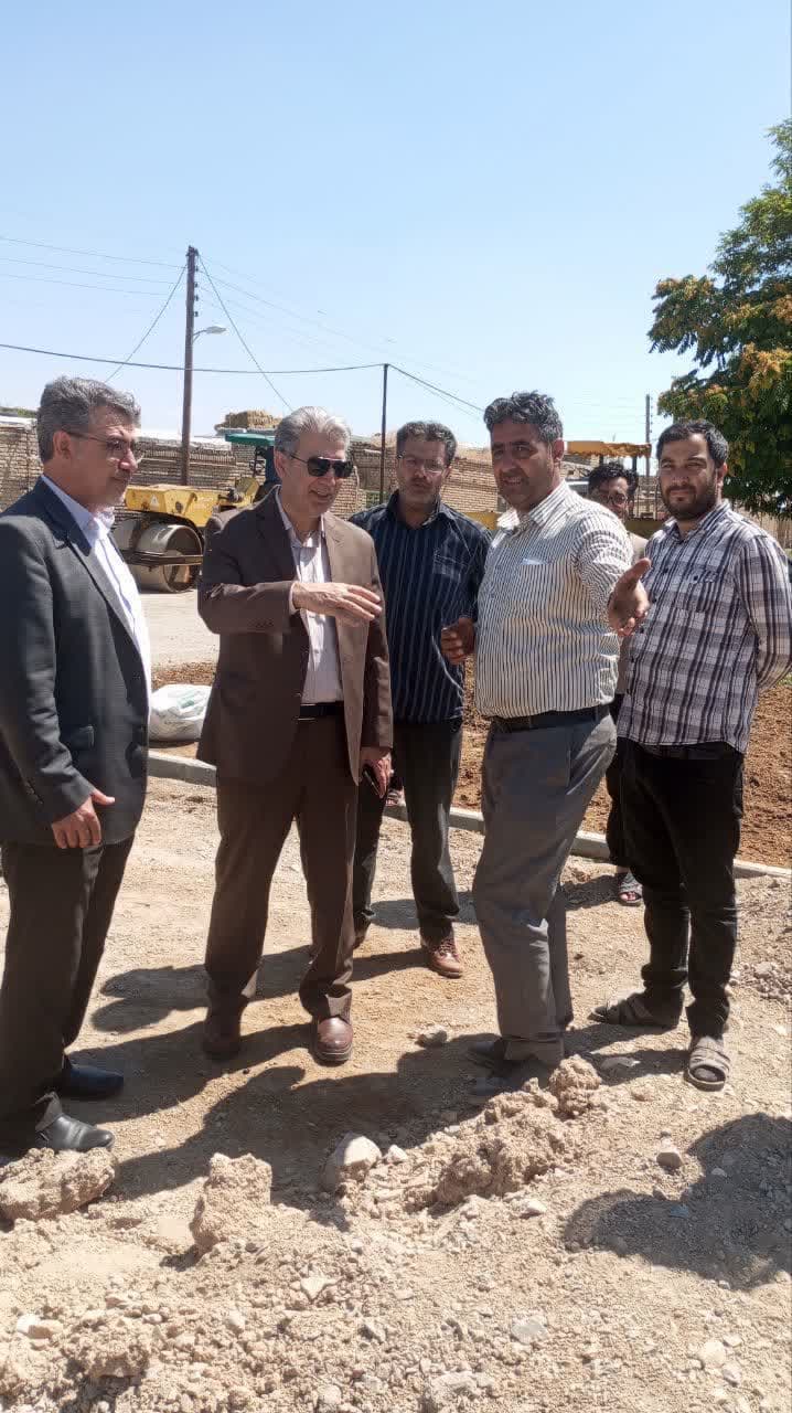 🔰بازدید نماینده مردم و فرماندار سلماس از پروژههای آسفالتریزی روستاهای بخش لکستان