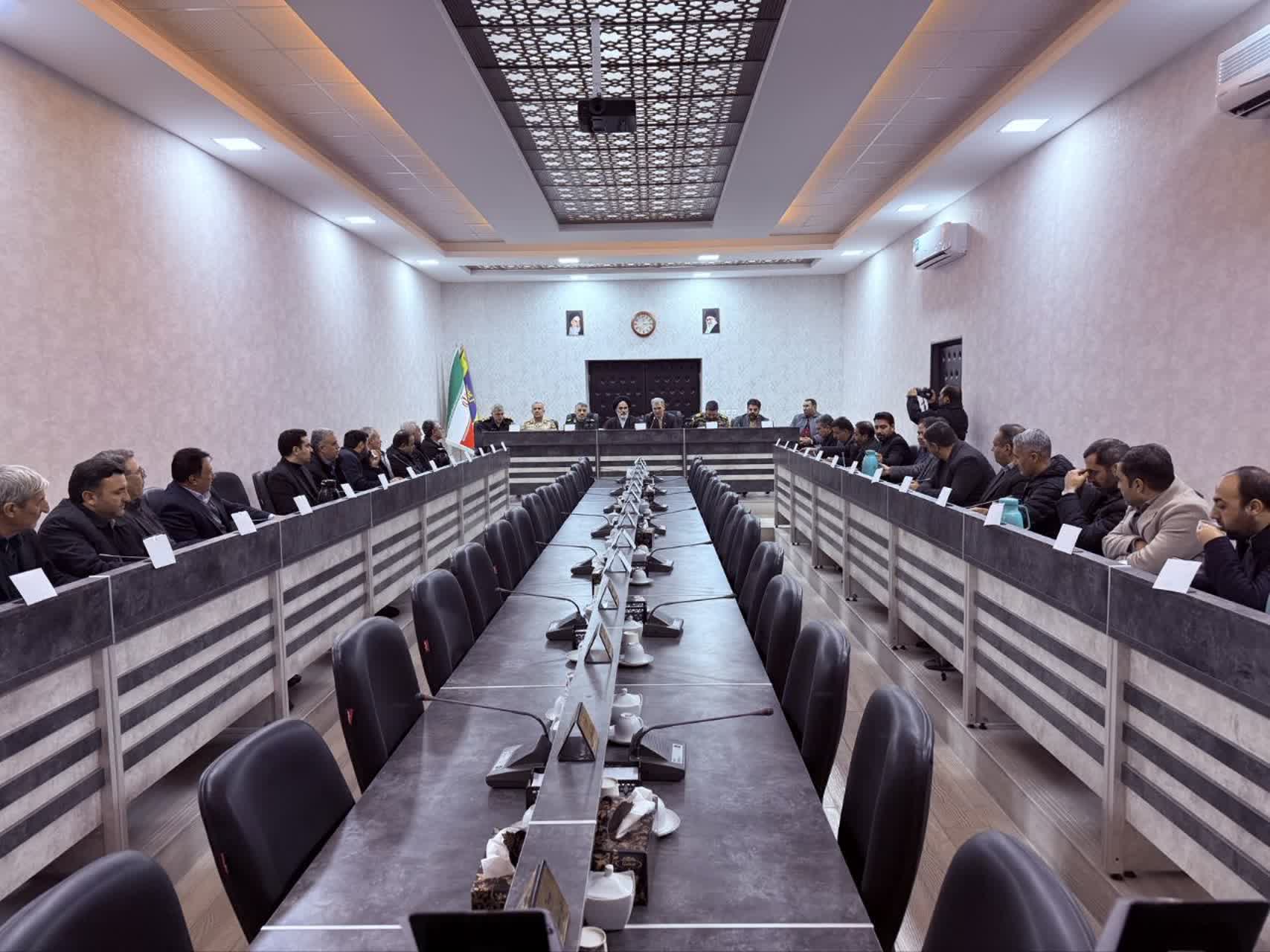 🔰تکریم حماسه‌سازان امنیت؛ دیدار فرماندار سلماس و اعضای شورای تأمین با فرمانده سپاه به مناسبت روز پاسدار