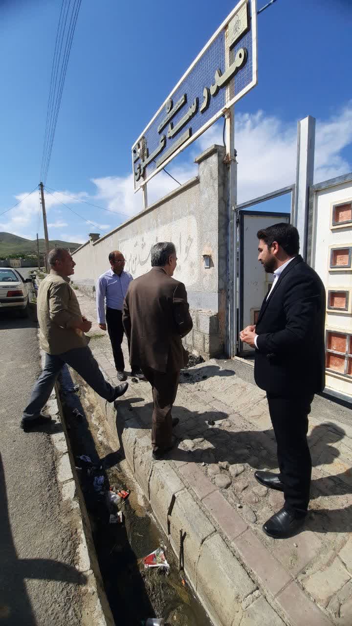 بازدید سرزده فرماندار سلماس از روستای شیرهکی در پی پیگیری مطالبات مردمی