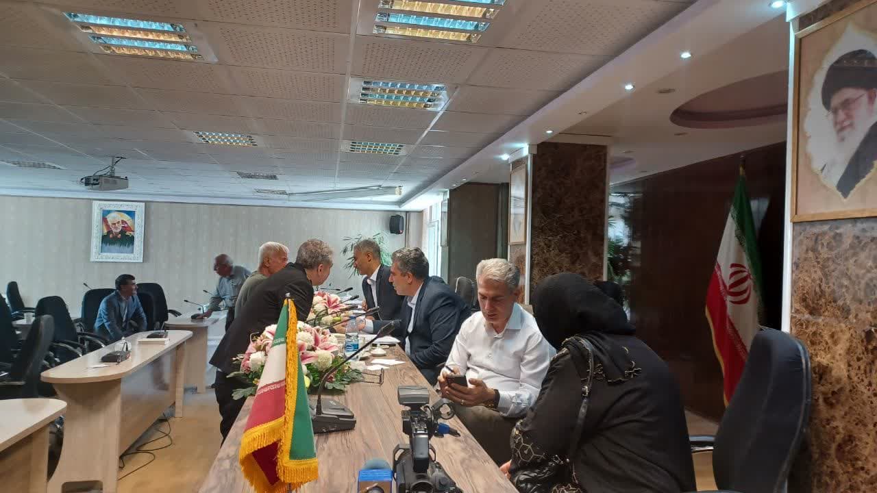 ملاقات مردمی فرماندار سلماس با حضور مدیران دستگاههای خدمات رسان برای رسیدگی به مطالبات شهروندان