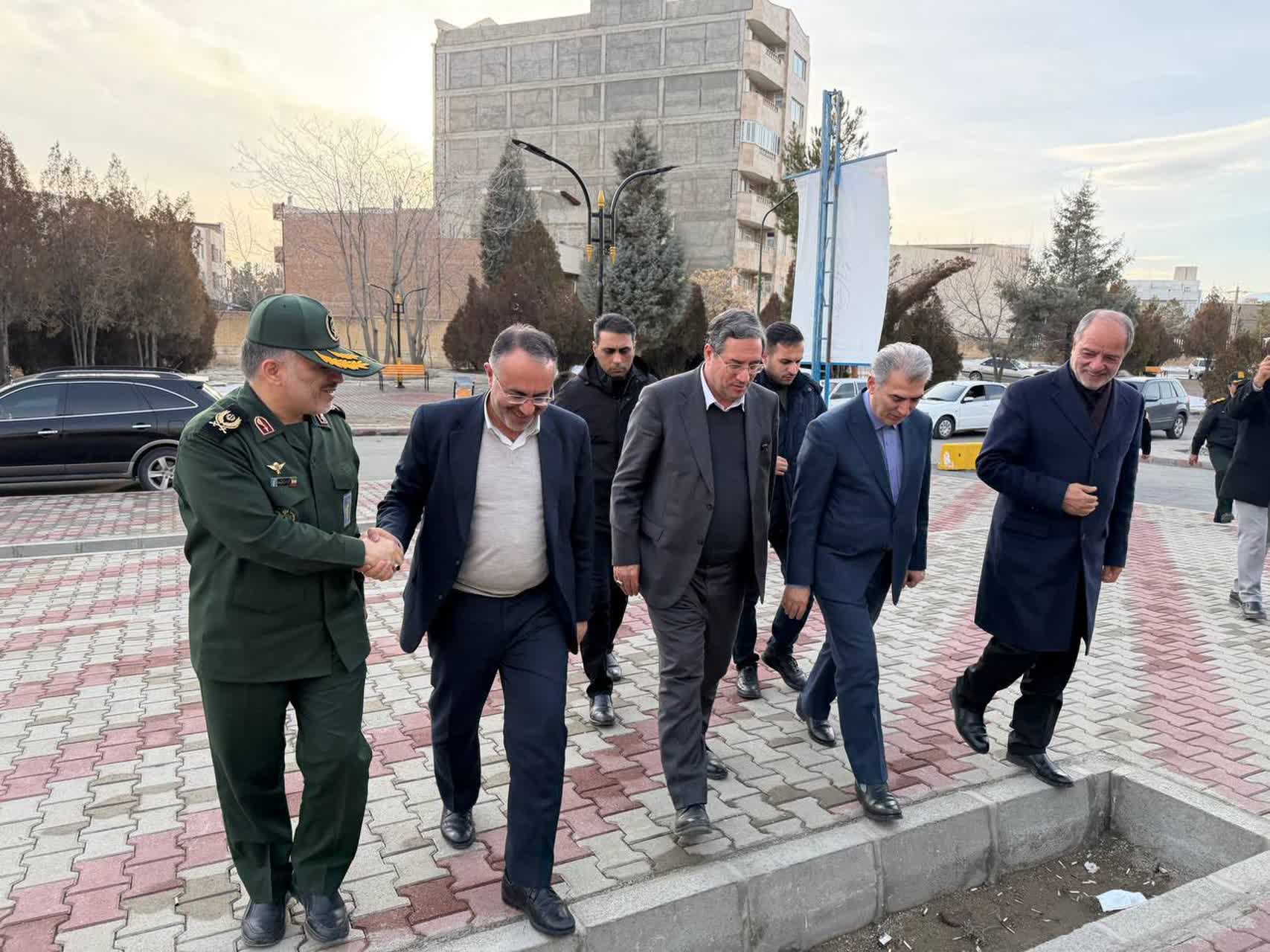 🇮🇷چهل و هفتمین فجر پیروزی🇮🇷  🔹استاندار آذربایجان‌غربی با حضور در بیمارستان خاتم‌الانبیا(ص) شهرستان سلماس از بخش‌های مختلف این مرکز درمانی بازدید کرد.