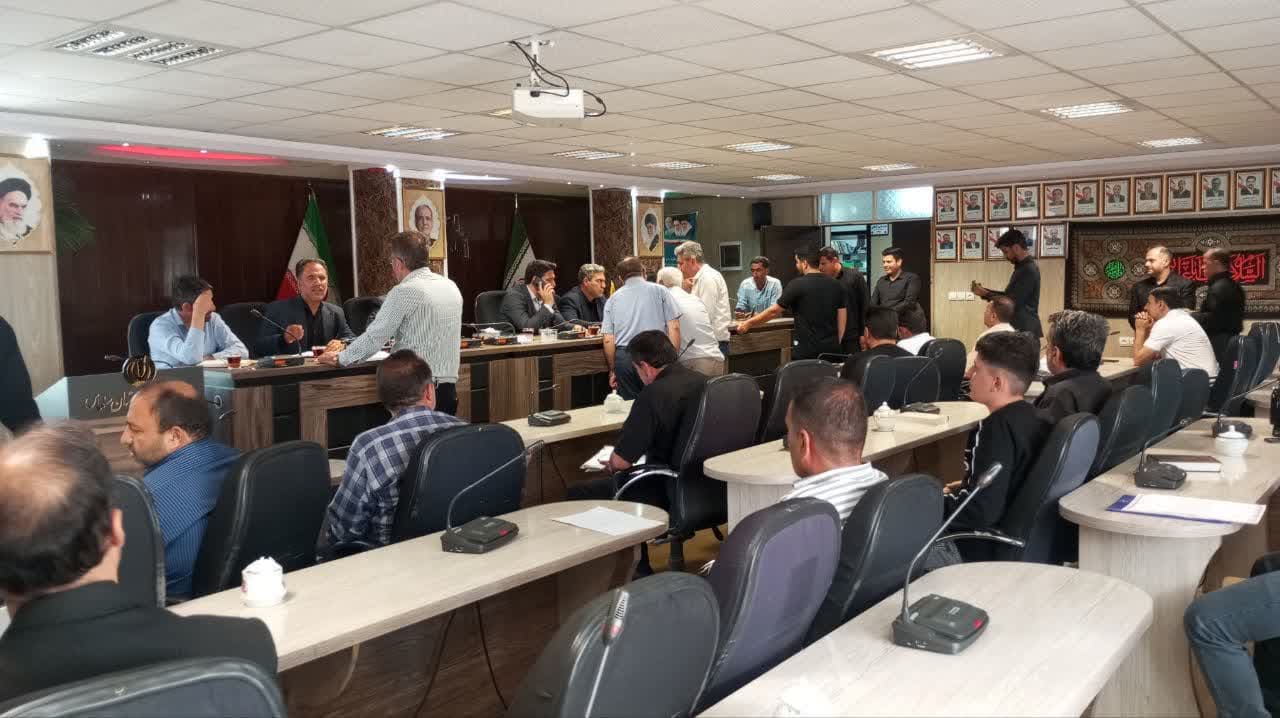 🔰 چهارشنبهای از جنس همدلی؛ فرماندار سلماس پای درد دل مردم نشست