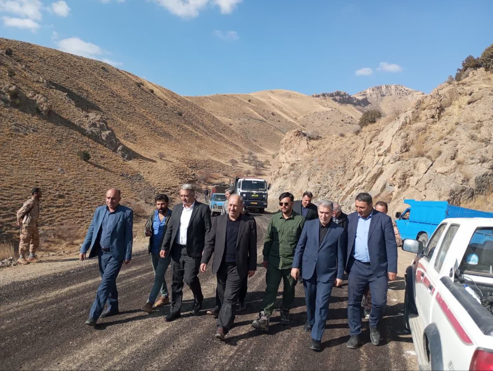 🔹 بازدید فرماندار سلماس از محور خشیلان و بررسی روند اجرای پروژههای عمرانی روستایی