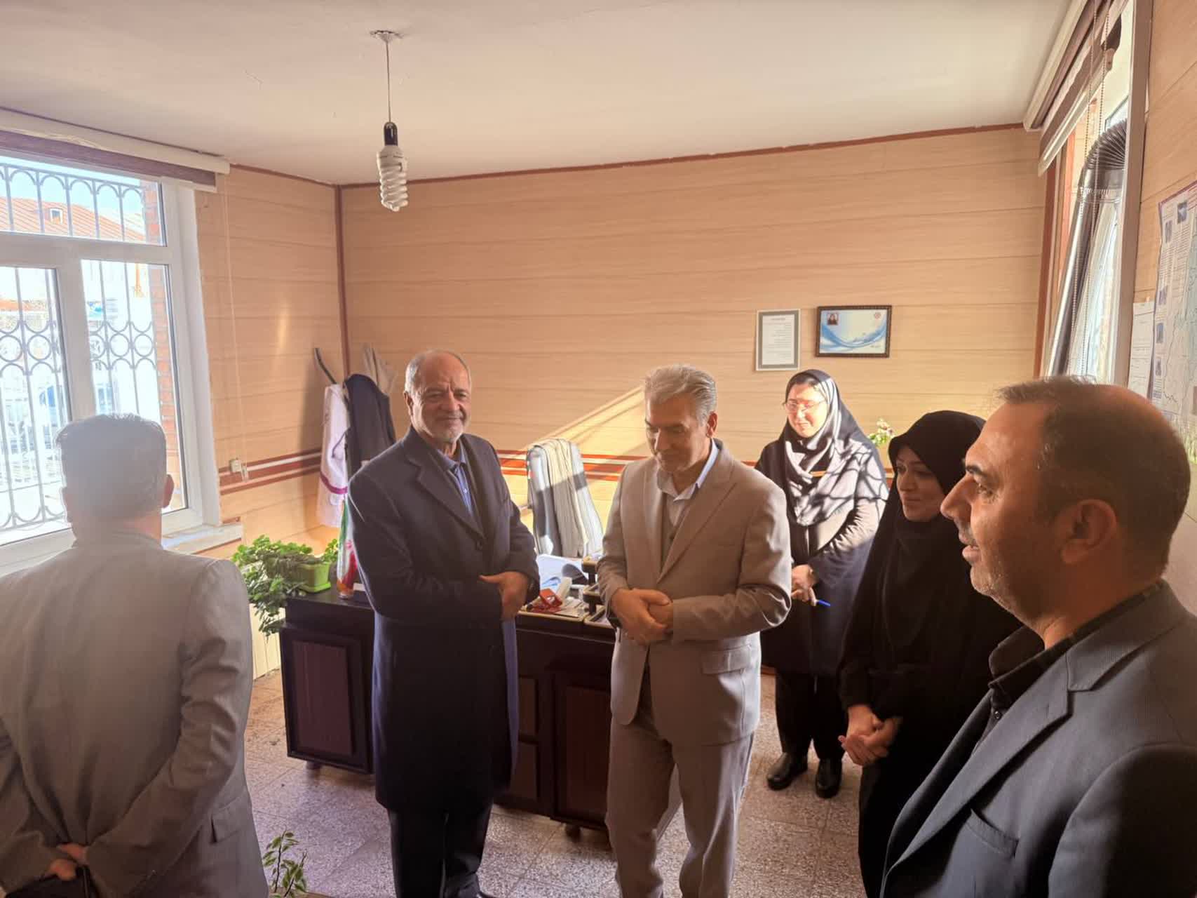 بازدید سرزده فرماندار شهرستان سلماس به همراه نماینده مردم شریف سلماس در مجلس شورای اسلامی از اورژانس اجتماعی شهرستان انجام شد.